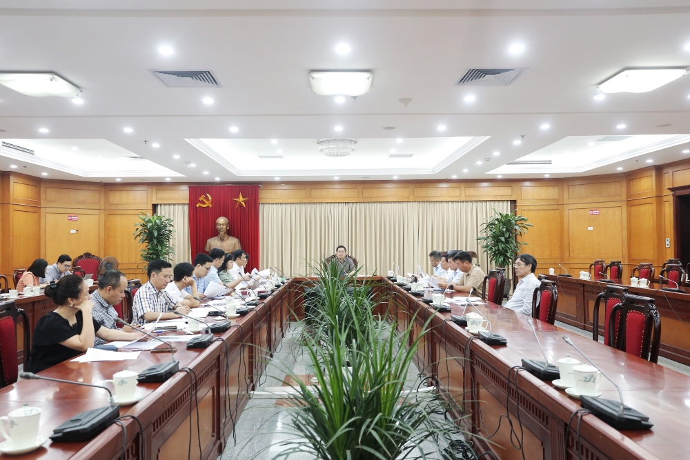 Tổng kết lý luận và thực tiễn phát triển khoa học, công nghệ và đổi mới sáng tạo