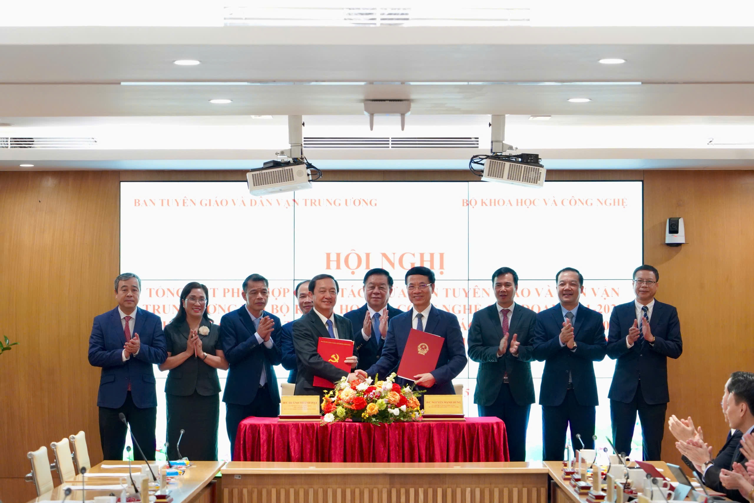 Ban Tuyên giáo và Dân vận Trung ương và Bộ Khoa học và Công nghệ ký kết Chương trình phối hợp công tác giai đoạn 2025-2030